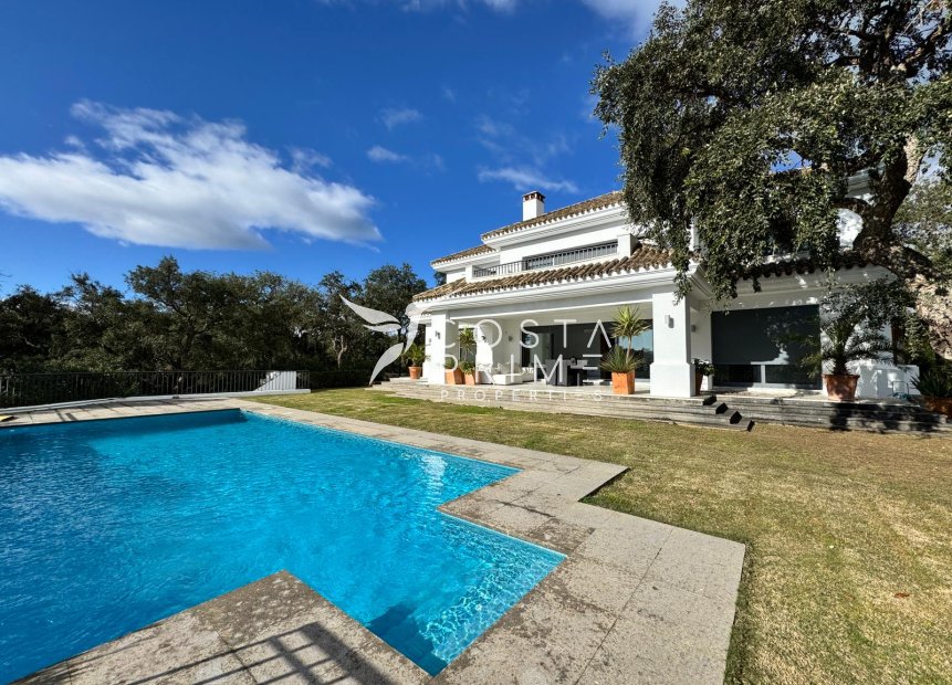 Nowy budynek - Szalet - San Roque