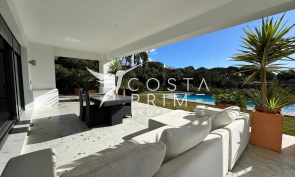 Nowy budynek - Szalet - San Roque