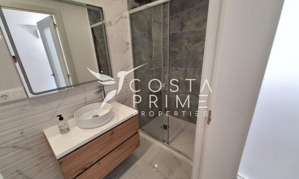 Reventa - Apartamento / Piso - Benidorm