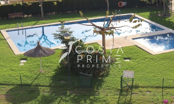 Resale - Townhouse / Semi - La Nucía