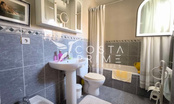 Resale - Villa  - La Nucía