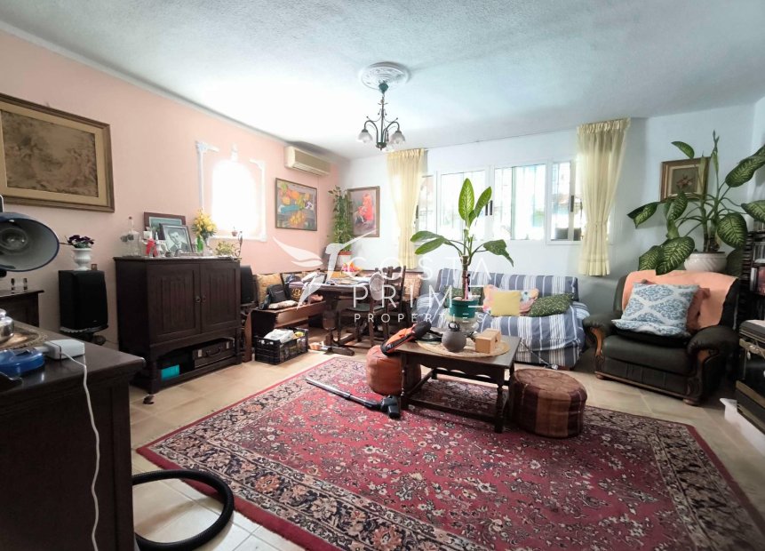 Resale - Villa  - La Nucía