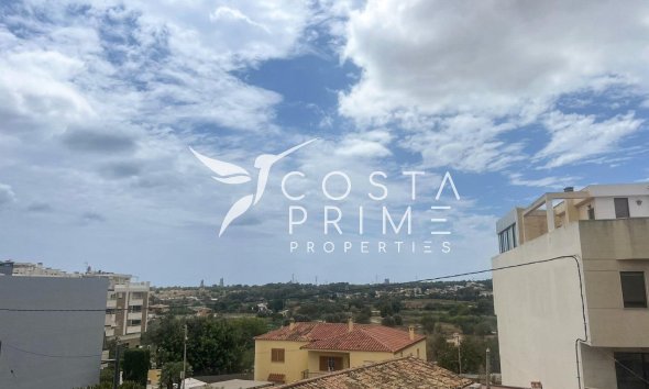 Resale - Townhouse / Semi - Alfas del Pí