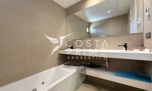 Resale - Apartment / Flat - Benidorm