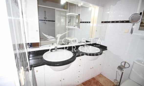 Resale - Villa  - La Nucía