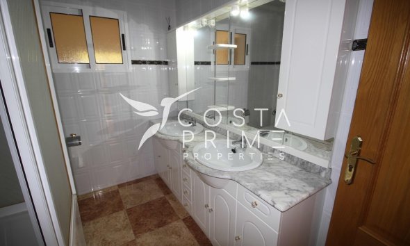 Resale - Villa  - La Nucía