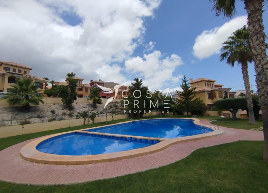 Resale - Townhouse / Semi - Finestrat