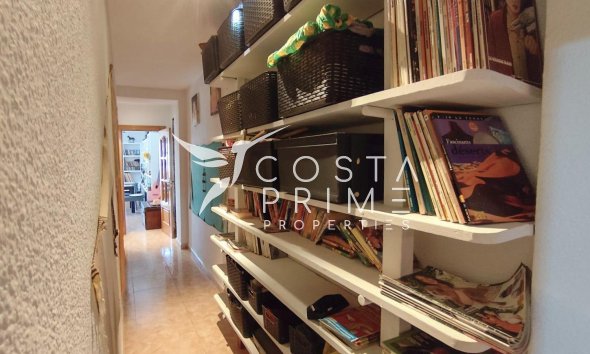Resale - Apartment / Flat - Altea