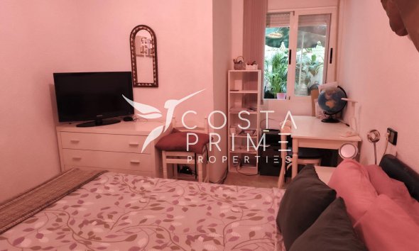 Resale - Apartment / Flat - Altea
