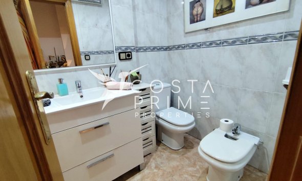 Resale - Apartment / Flat - Altea