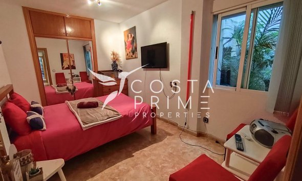 Resale - Apartment / Flat - Altea