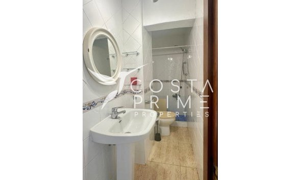 Resale - Apartment / Flat - Benidorm