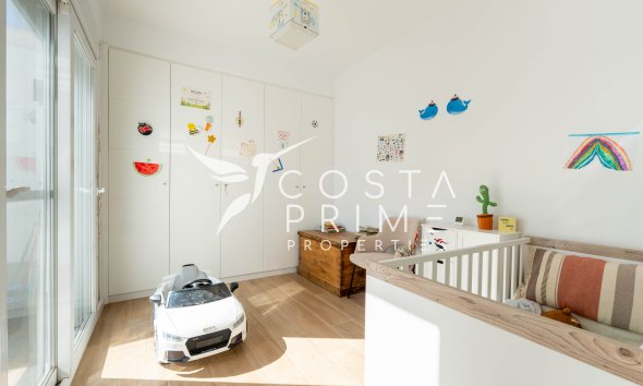 Nowy budynek - Szalet - Murcia