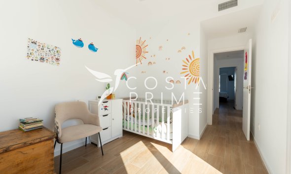 Nowy budynek - Szalet - Murcia