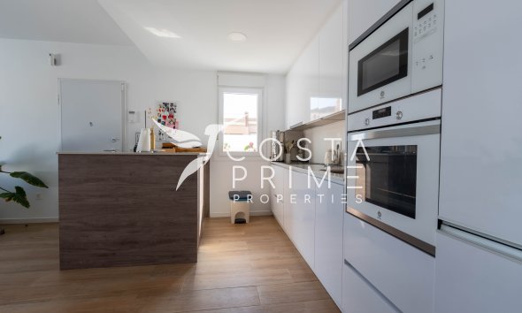 Nowy budynek - Szalet - Murcia