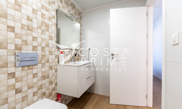 Nowy budynek - Szalet - Murcia