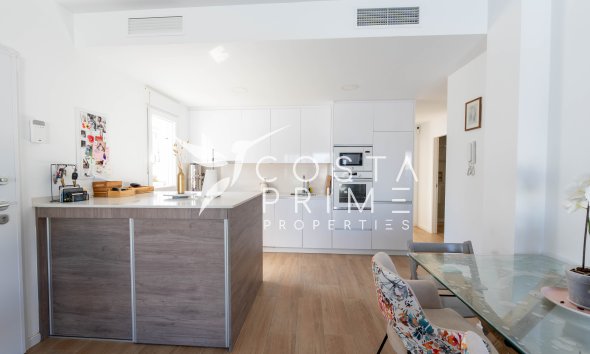 Nowy budynek - Szalet - Murcia