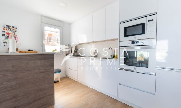 Nowy budynek - Szalet - Murcia