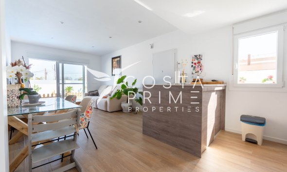 Nowy budynek - Szalet - Murcia