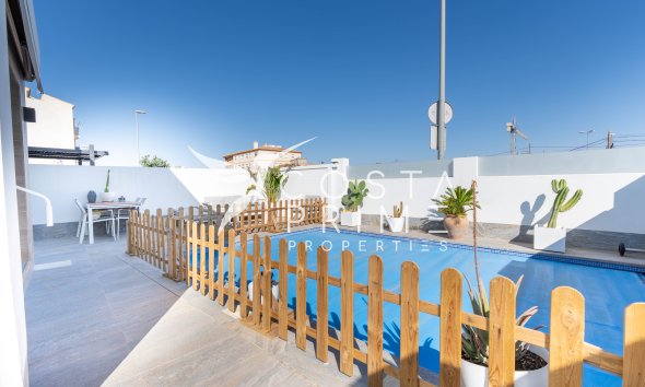 Nowy budynek - Szalet - Murcia