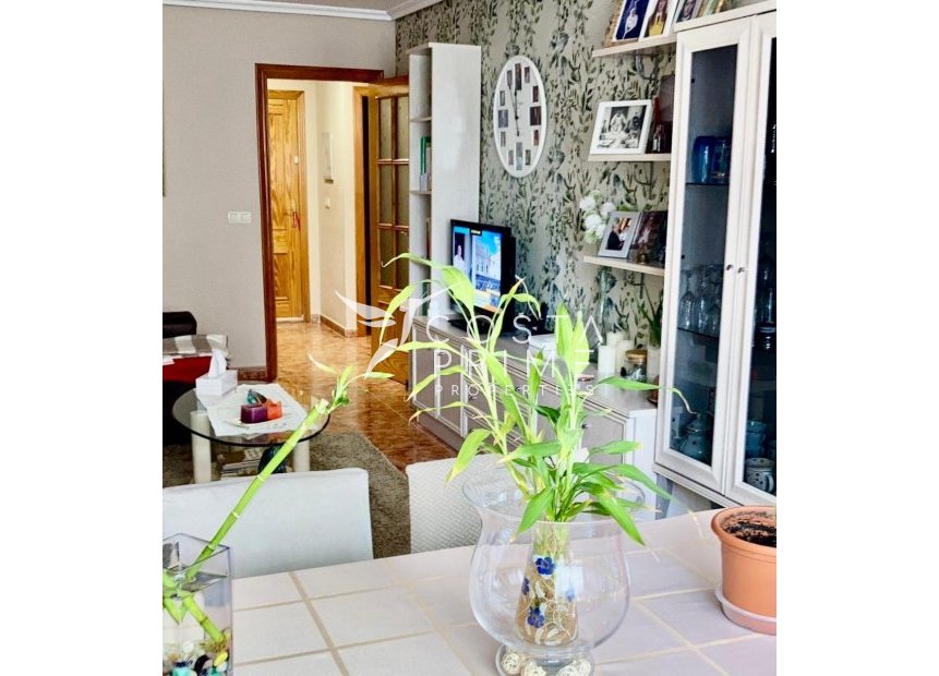 Resale - Apartment / Flat - Benidorm