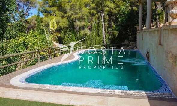 Resale - Villa  - Altea