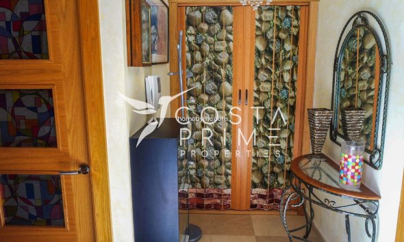 Resale - Villa  - Altea