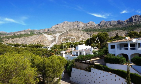 Resale - Villa  - Altea