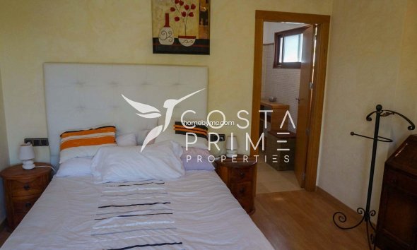 Resale - Villa  - Altea