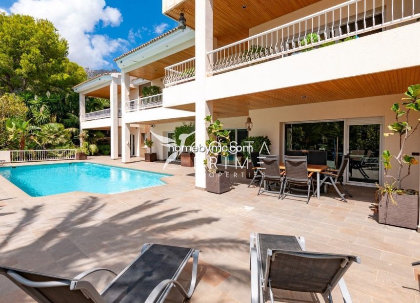 Resale - Villa  - Altea