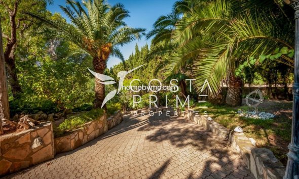 Resale - Villa  - Altea