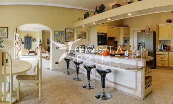 Resale - Villa  - Altea
