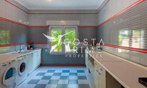 Resale - Villa  - Altea