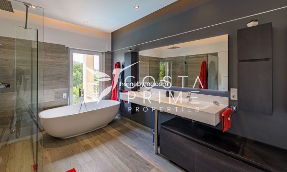 Resale - Villa  - Altea