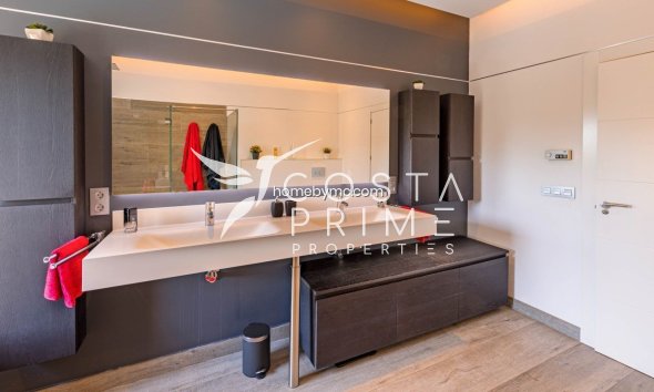 Resale - Villa  - Altea