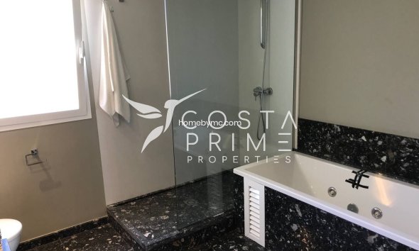 Resale - Villa  - Alfas del Pí