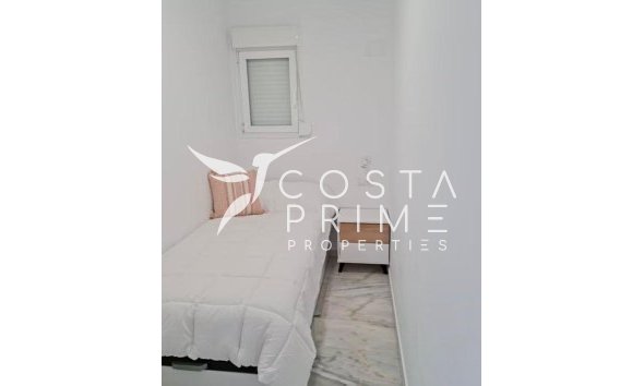 Resale - Apartment / Flat - Benidorm