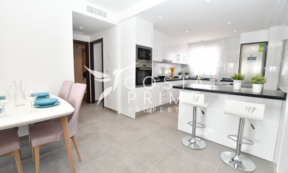 Új építésű - Városháza / Semi - San Miguel de Salinas