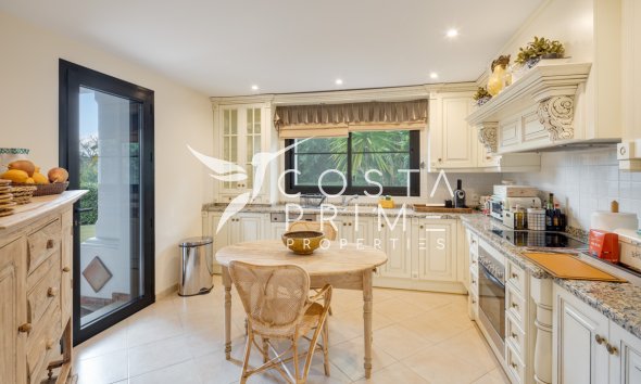 Nowy budynek - Szalet - Benahavís