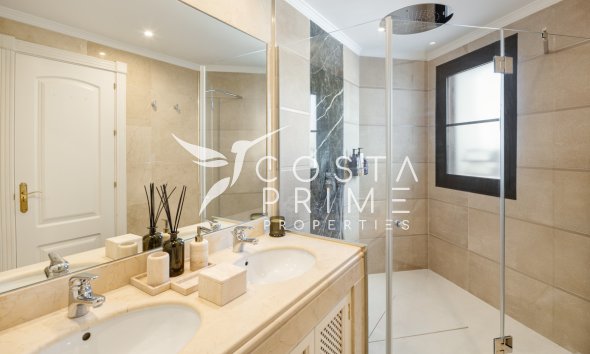 Nowy budynek - Szalet - Benahavís