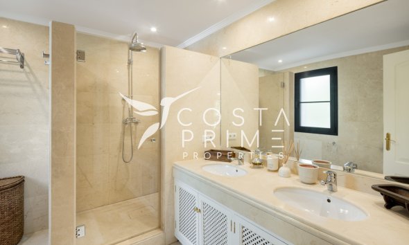 Nowy budynek - Szalet - Benahavís