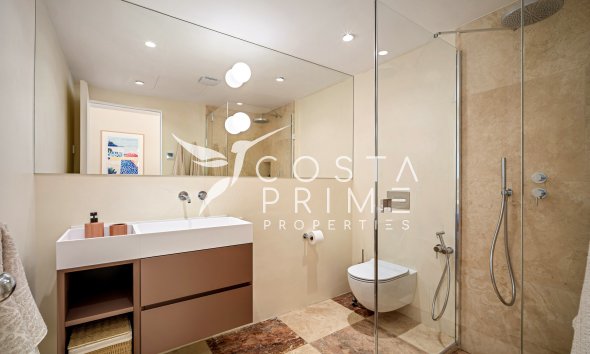 Nowy budynek - Szalet - Marbella