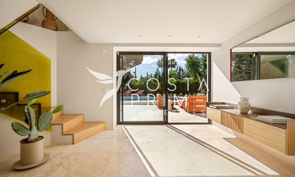 Nowy budynek - Szalet - Marbella