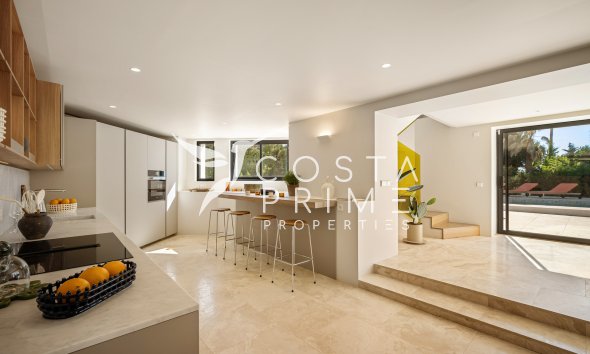 Nowy budynek - Szalet - Marbella