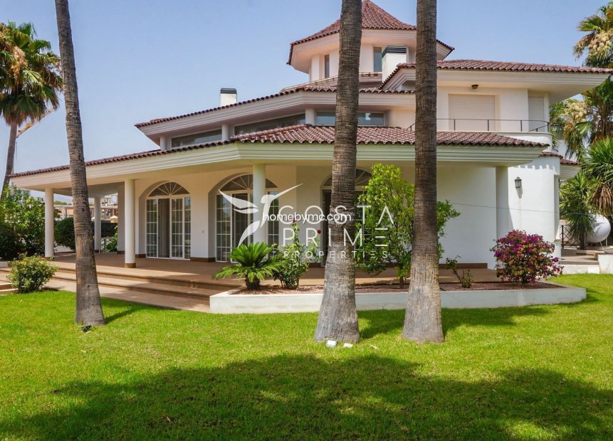 Újraértékesítés - Villa  - Alfas del Pí