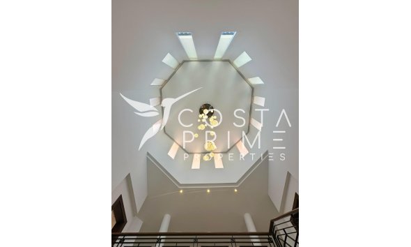 Újraértékesítés - Villa  - Alfas del Pí