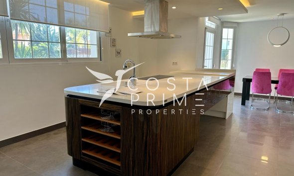 Újraértékesítés - Villa  - Alfas del Pí