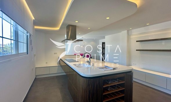 Újraértékesítés - Villa  - Alfas del Pí