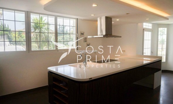 Újraértékesítés - Villa  - Alfas del Pí