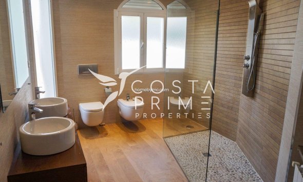 Újraértékesítés - Villa  - Alfas del Pí